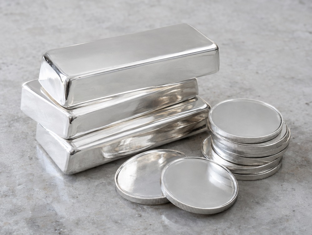Silver bars and silver rounds